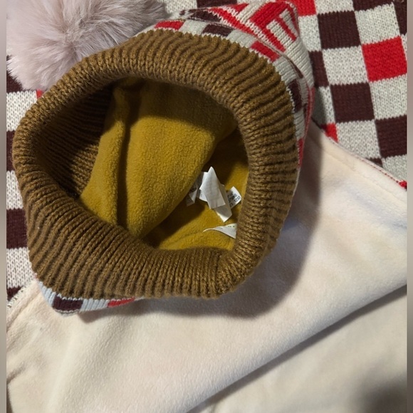Offline by aerie Beanie and Scarf Blanket NWT main image 5